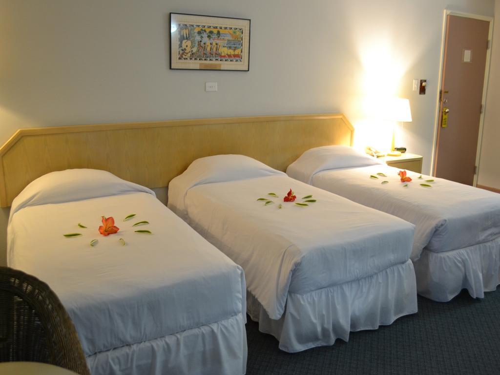 West Plaza Desekel Hotel Koror Bagian luar foto
