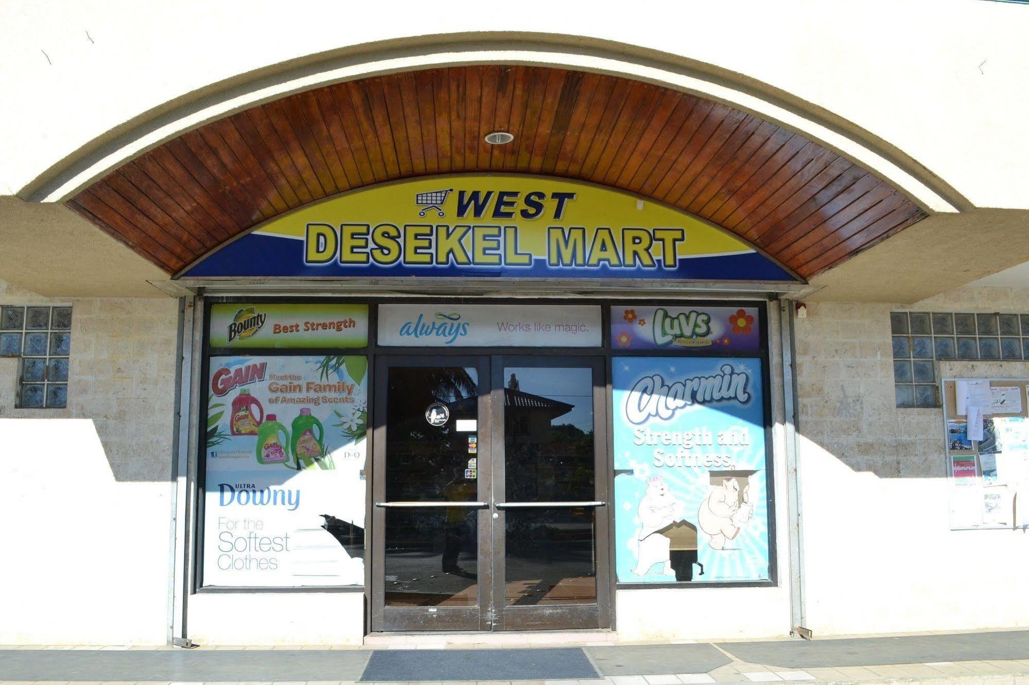 West Plaza Desekel Hotel Koror Bagian luar foto