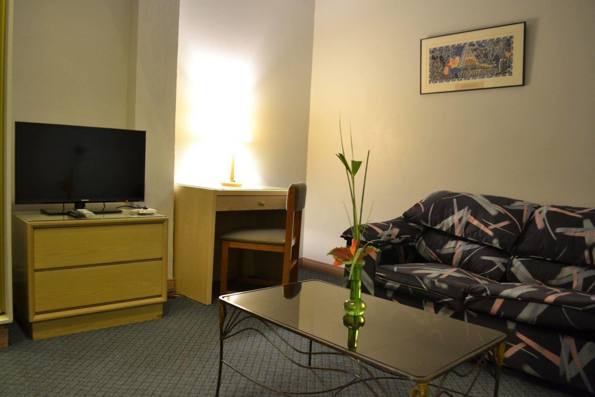 West Plaza Desekel Hotel Koror Bagian luar foto