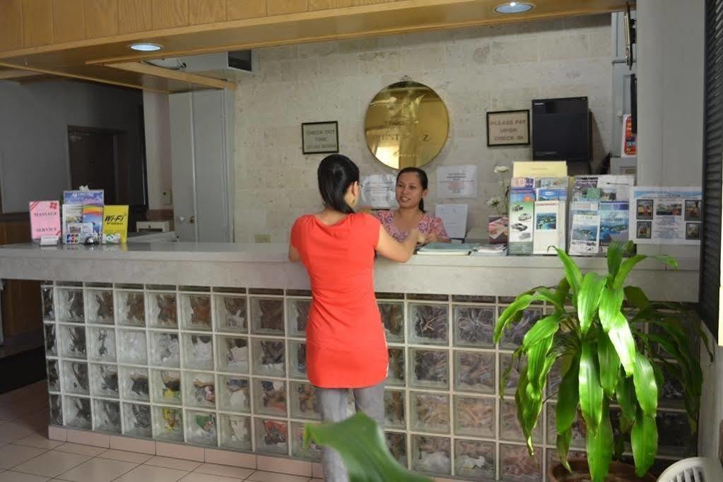 West Plaza Desekel Hotel Koror Bagian luar foto