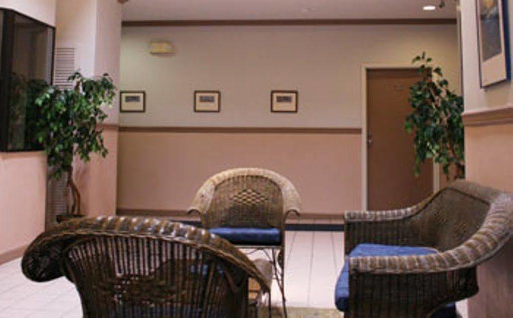 West Plaza Desekel Hotel Koror Bagian luar foto